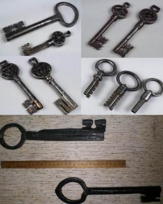 Старинные ключи.